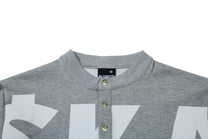 SKATE PARK LETTER PRINT SNAP FRONT SWEATSHIRT; Gray; garment construction detail