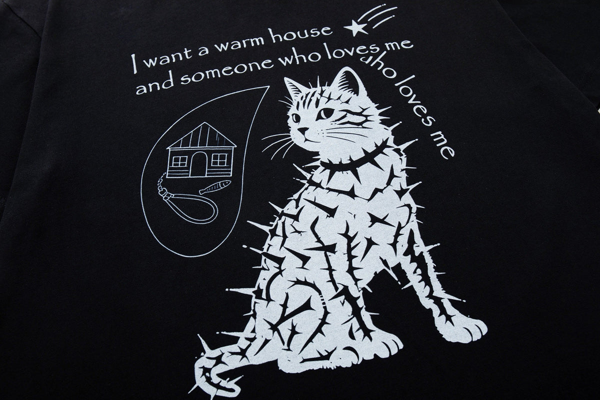 BLACK E78 CAT PORTRAIT SLOGAN T-SHIRT; Black; design detail