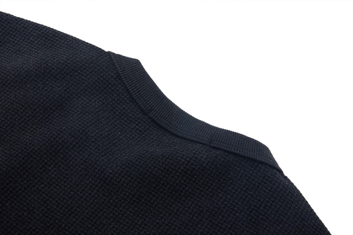 MADE EXTREME PEACE LOVE SLOGAN T-SHIRT; Black; garment construction detail