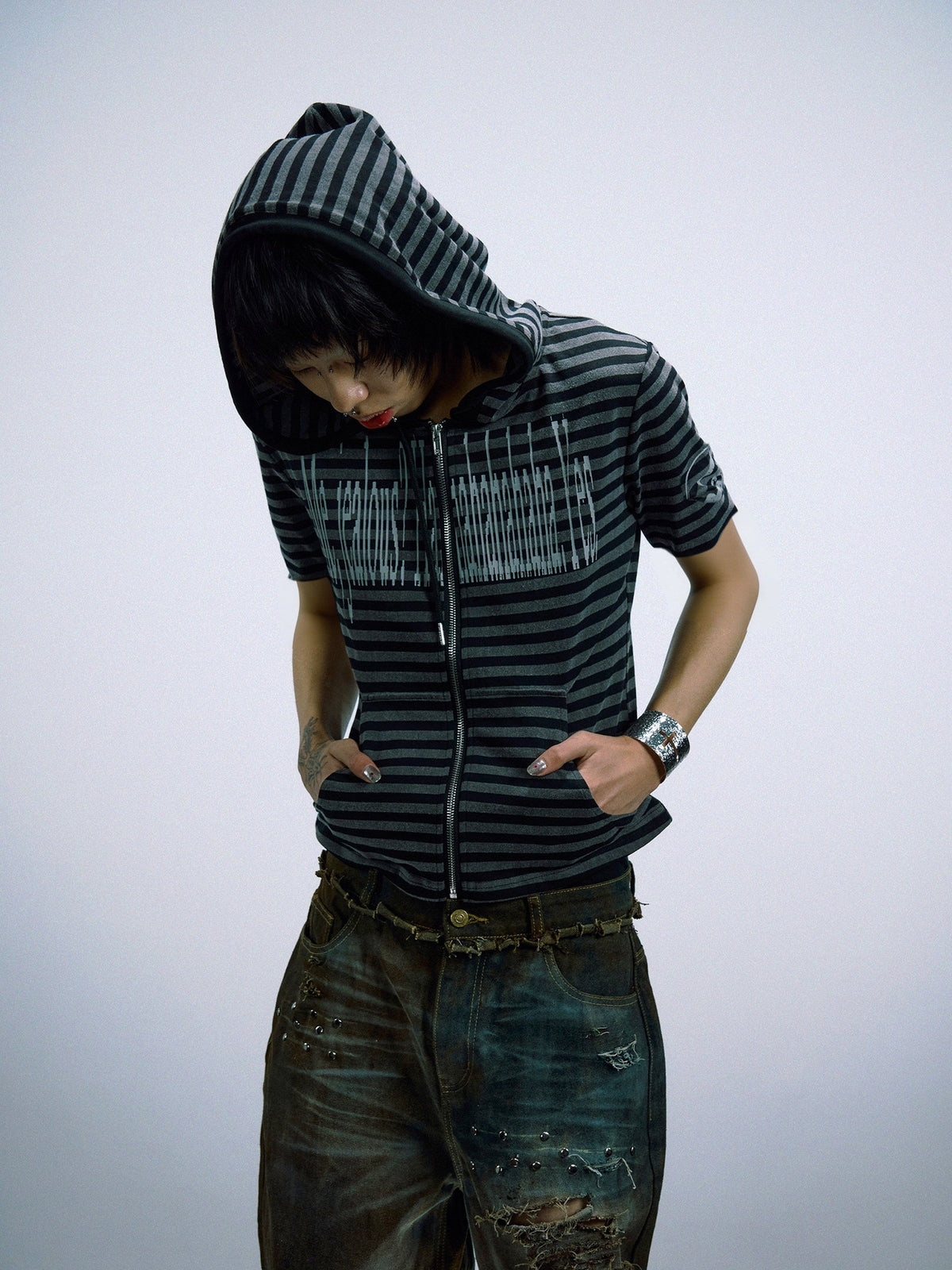 PAIKI STRIPED HOODED ZIP T-SHIRT; Black; model view