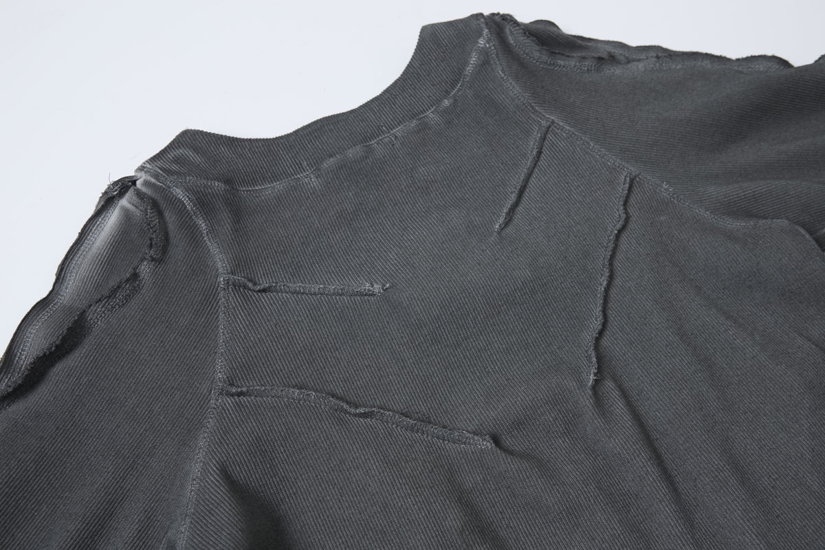 ATSF30 | Sculpted Seam Pointed Hem Sweatshirt - product detail