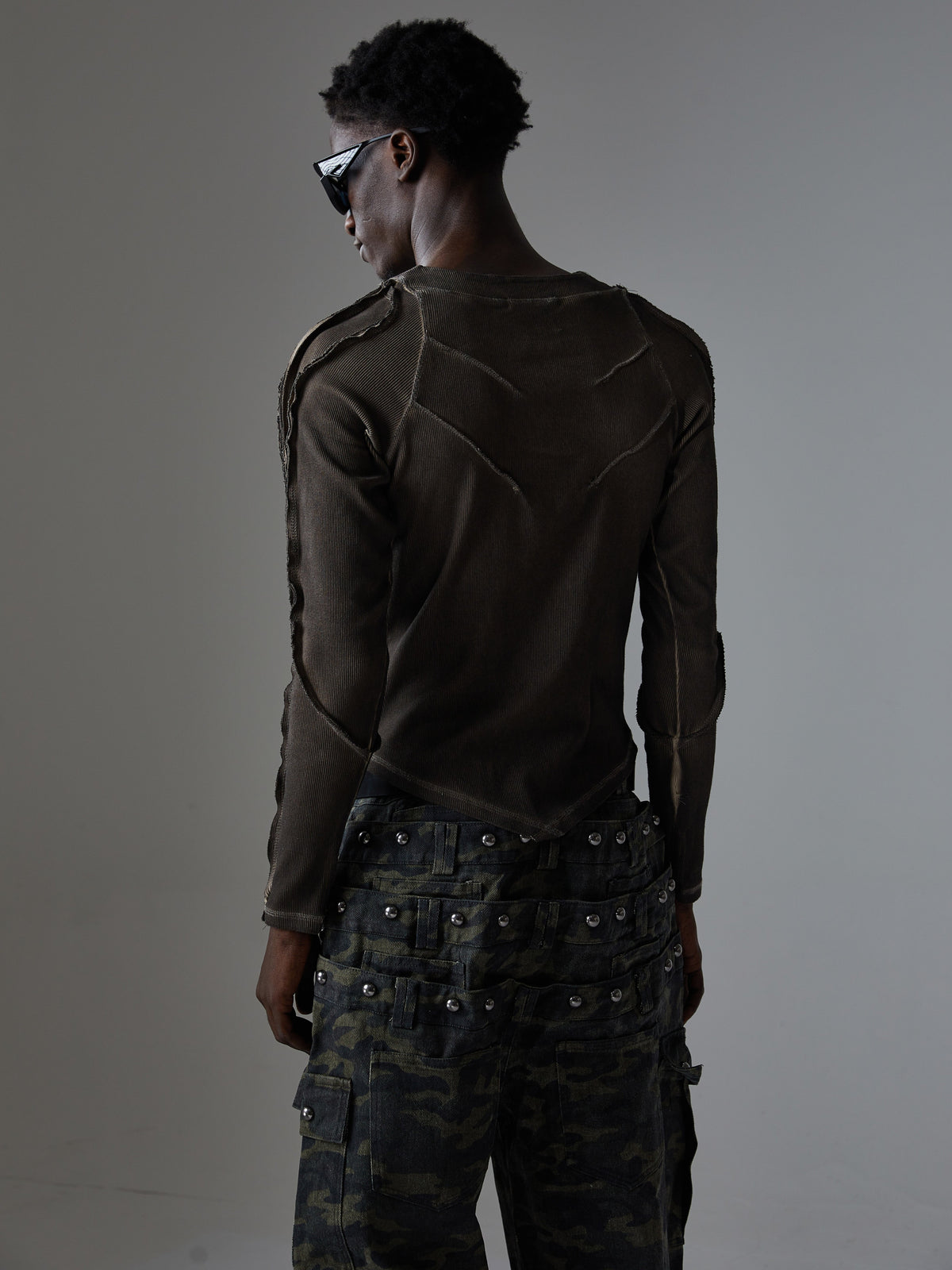 ATSF30 | Sculpted Seam Pointed Hem Sweatshirt - product detail