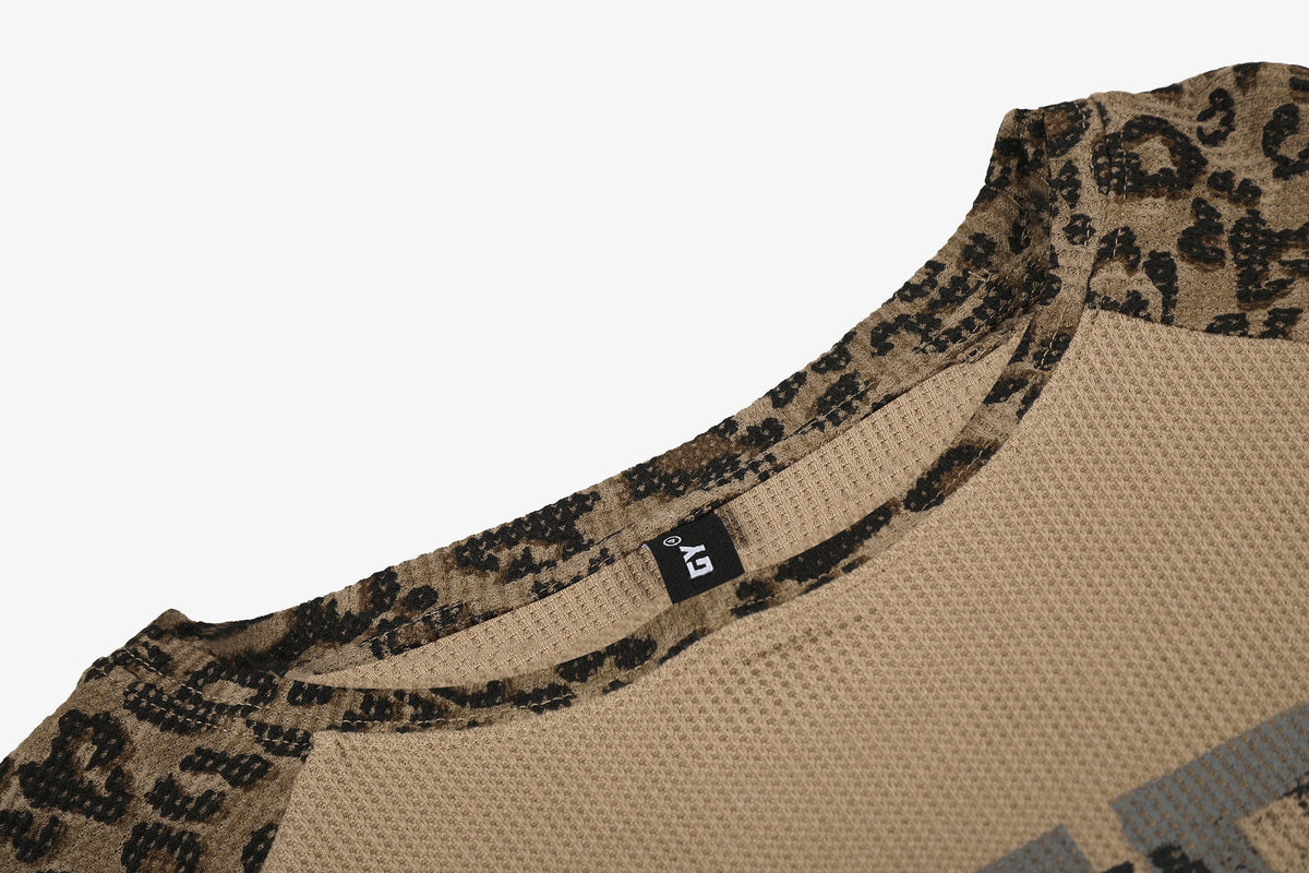 BLACK ENERGY | Leopard Sleeve Photo Collage Sweatshirt - product detail