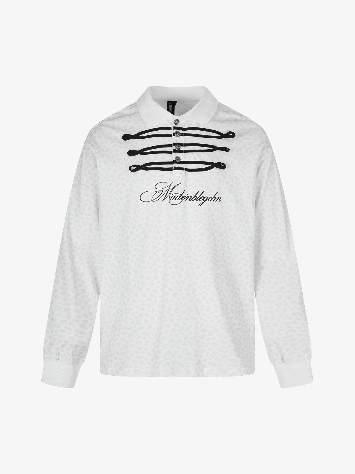 BLACK ENERGY | Tonal Leopard Frog Button Sweatshirt in White - front view