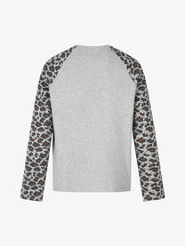 BLACK ENERGY | Lip Print Leopard Sleeve Sweatshirt in Gray - back view