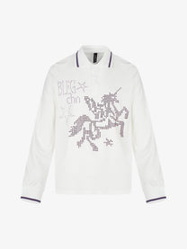 BLACK ENERGY | Rhinestone Emblem Polo Collar Sweatshirt in White - front view