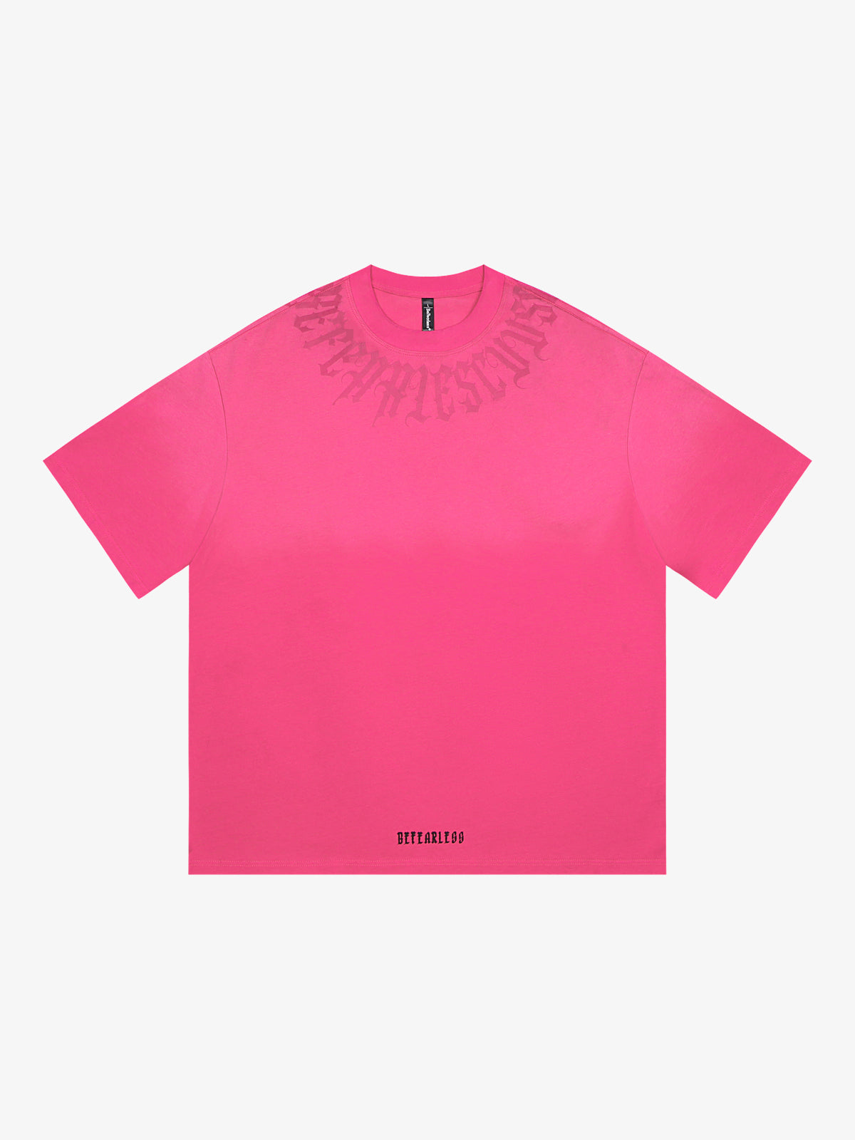 BE FEARLESS | Faded Gothic Lettering T-Shirt in Pink - front view