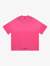 BE FEARLESS | Faded Gothic Lettering T-Shirt in Pink - front view
