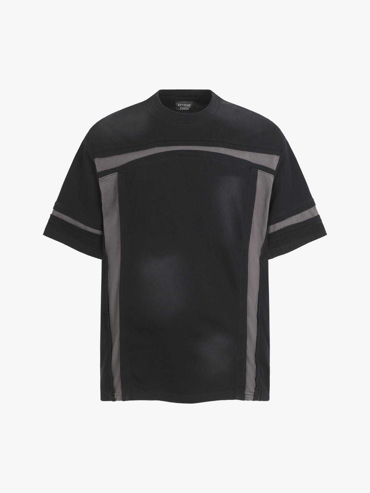 EXTREME CAUSE | Curved Contrast-Panel T-Shirt in Black - front view