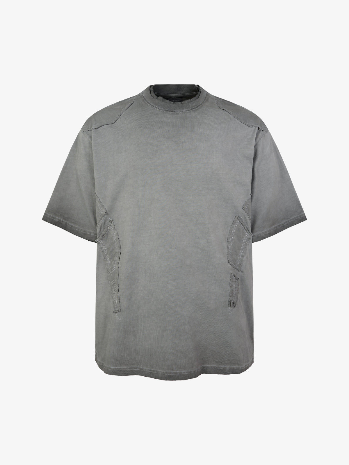 EXTREME CAUSE | Raw-Edge Utility-Panel T-Shirt in Gray - front view
